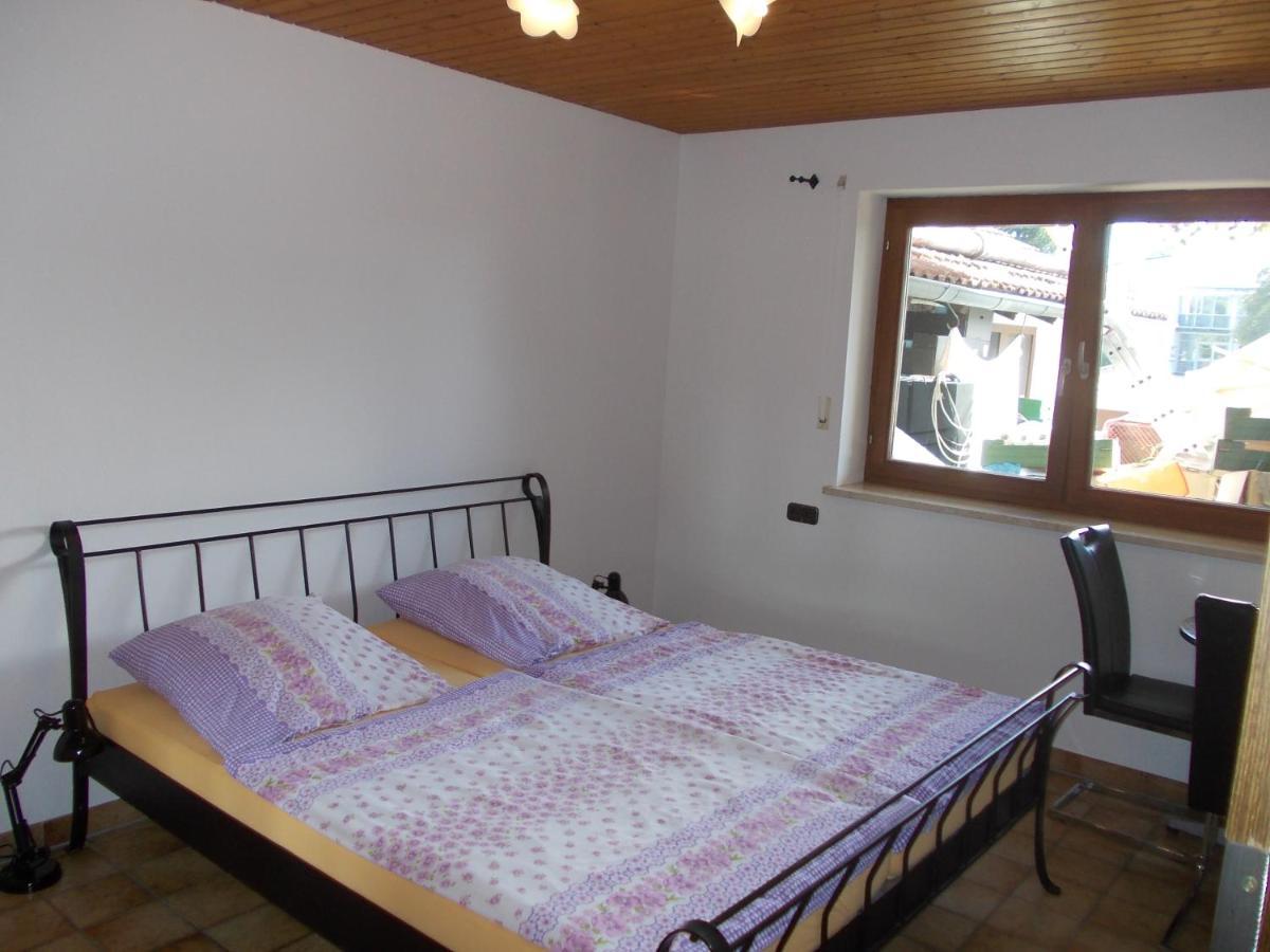 Xxl Apartment, 10 Beds, 4 Sleep-Rooms, 140Qm, 2 Wc, 2 Shower && Bruckmühl Exterior foto